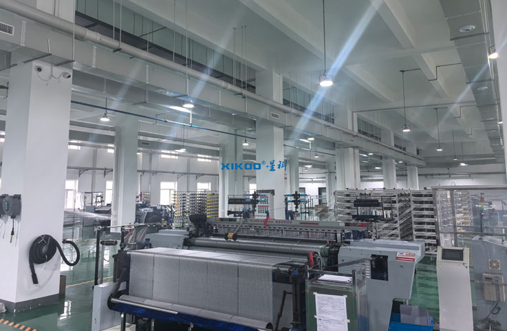 星科蒸發(fā)冷省電空調(diào)-立式管道機應(yīng)用于碳纖維生產(chǎn)車間，制冷降溫